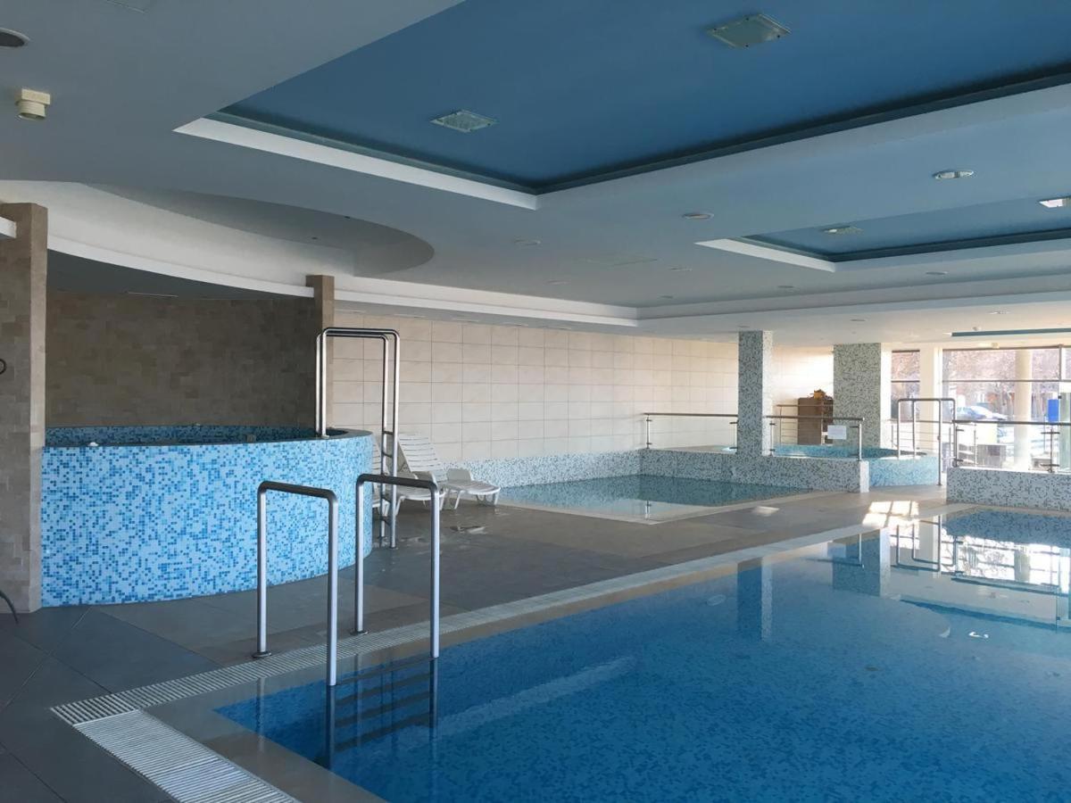 Club 218 Wellness Sunset Gold שיופוק